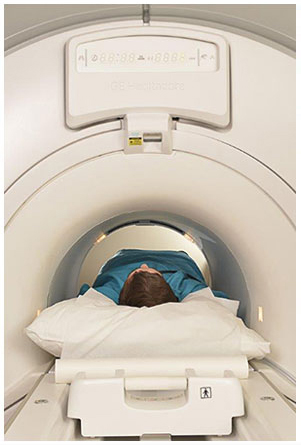 Magnetic resonance imaging (MRI)